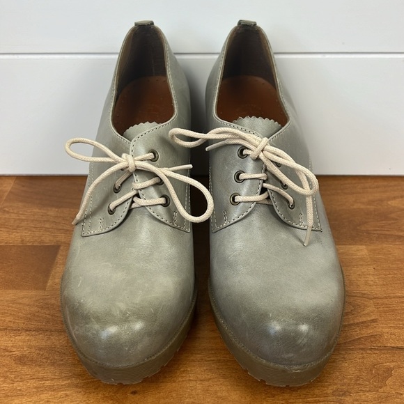 Dr marten mimi wedge booties in taupe/gray size 8 lace up - Picture 2 of 12